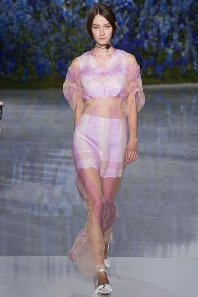 Look 44
